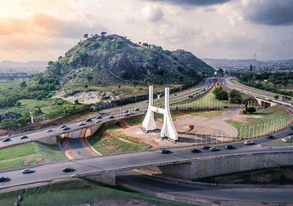 The art and science of falling while being great –Made in Nigeria.